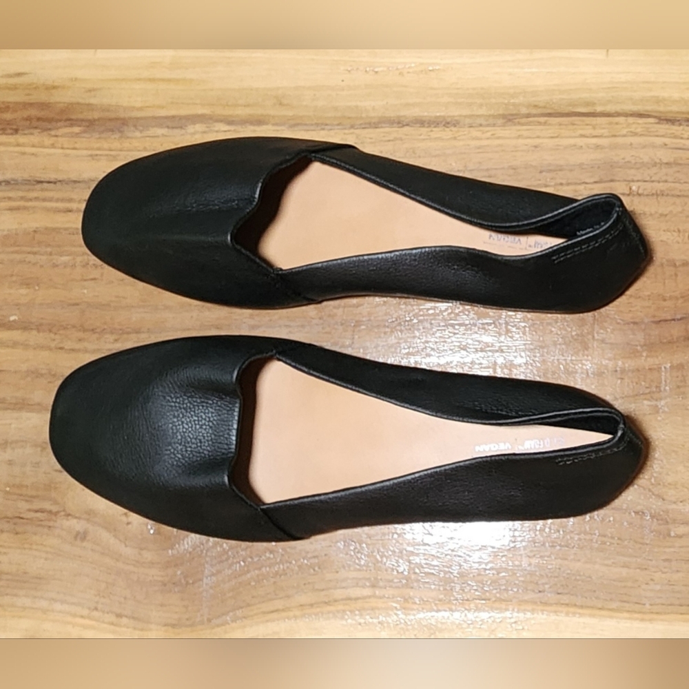 7.5 Call It Spring B.E.D. Foam Vegan Elegant Black Women's Flats
